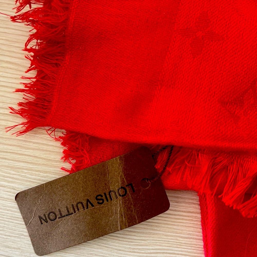 Louis Vuitton scarf